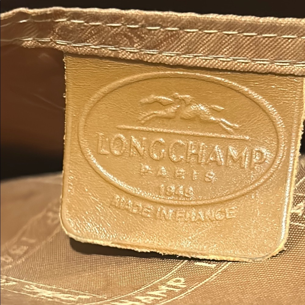 Vintage Longchamp Tan Crossbody Bag with Adjustable Strap - Picture 3 of 16